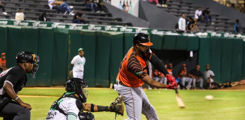 Jimenez-y-el-bullpen-de-los-Toros-lideran-victoria-sobre-las-Estrellas_.jpg