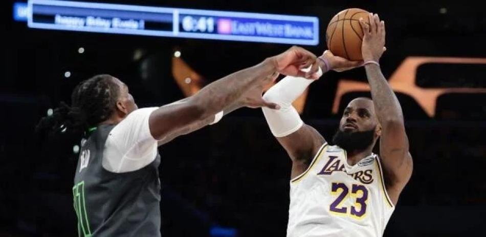LeBron-James-alcanza-su-vigesimo-juego-en-Navidad_.jpg