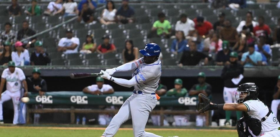 Mauricio-Rojas-Jr.-y-Nunez-lideran-victoria-del-Licey-ante-Estrellas_.jpg