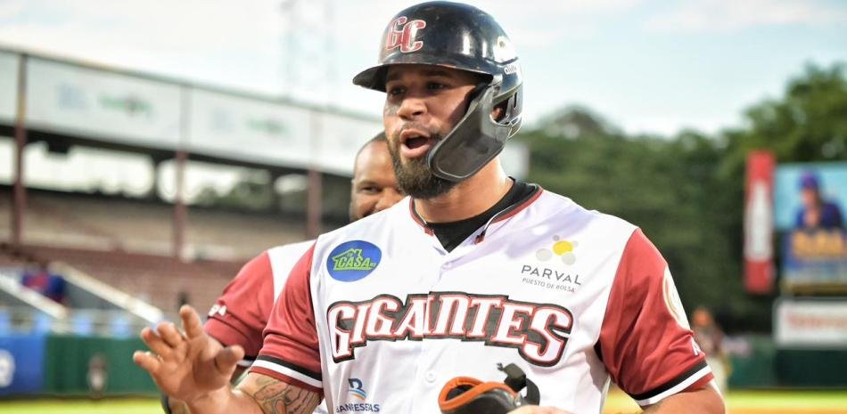 Sanchez-Mazara-y-Hernandez-encabezan-espectacular-remontada-de-los-Gigantes-del-Cibao_.jpg