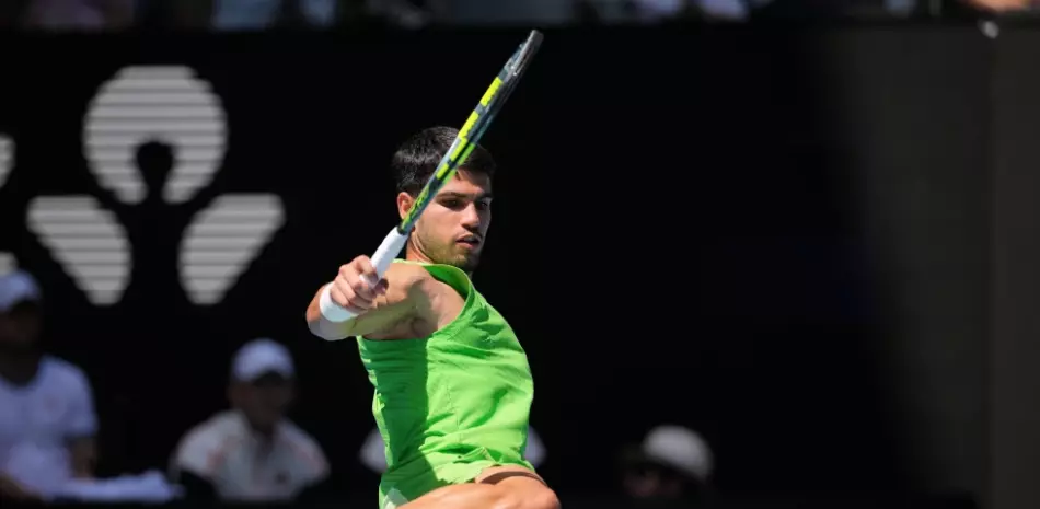Alcaraz-alcanza-su-primera-semifinal-en-Australia-mientras-Svitolina-elimina-a-Gauff_.webp