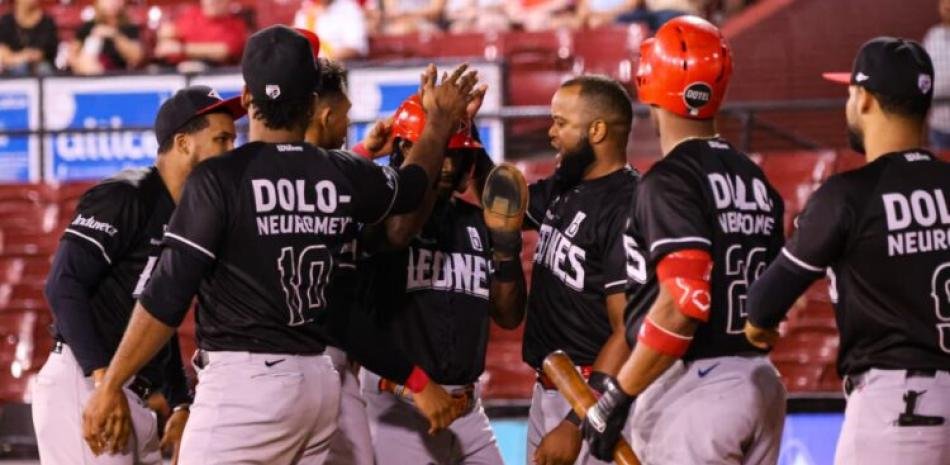 El-Escogido-asegura-empate-y-avanza-a-la-serie-final_.jpg