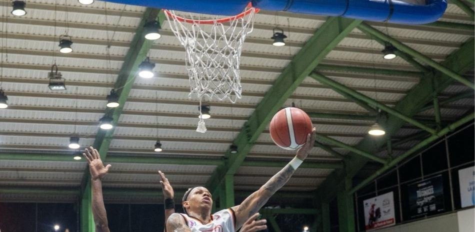 Oliver-Garcia-lidera-con-31-puntos-la-clasificacion-del-Antonio-Guzman-a-la-final-del-TBS-de-La-Altagracia_.jpg