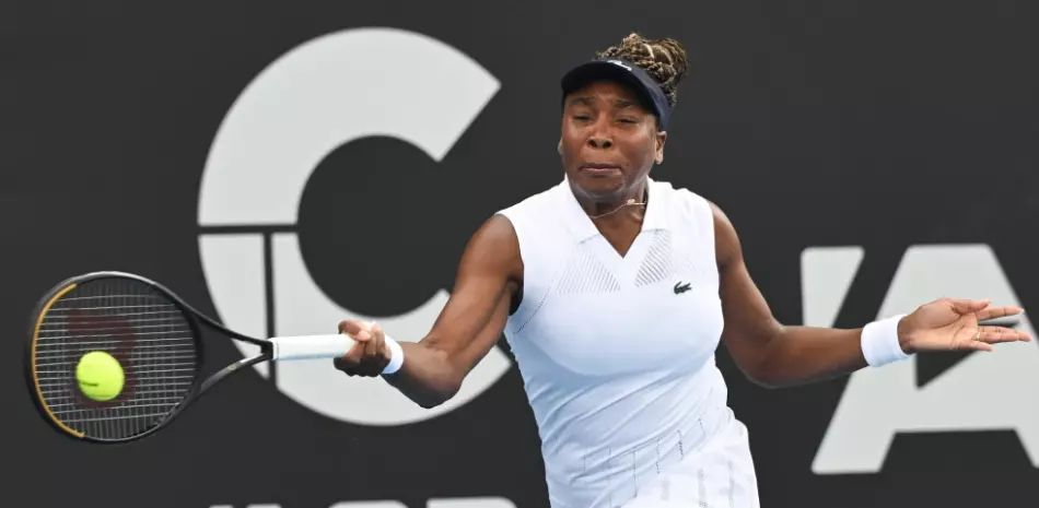 Venus-Williams-muestra-competitividad-a-los-45-anos-a-pesar-de-su-derrota-en-Auckland_.webp