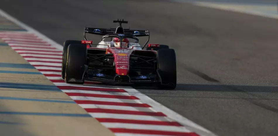 Charles-Leclerc-lidera-en-velocidad-durante-las-pruebas-de-F1-en-Bahrein_.webp