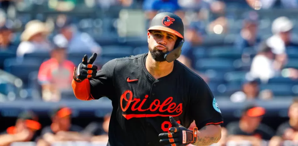 Gary-Sanchez-firma-contrato-por-un-ano-con-los-Cerveceros-de-Milwaukee-por-175-millones-de-dolares_.webp