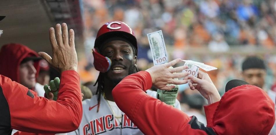 Gerente de los Reds desmiente que Elly de la Cruz montara motocicleta