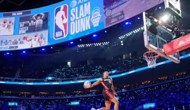 Keshad-Johnson-del-Heat-triunfa-en-el-concurso-de-clavadas-de-la-NBA_.webp