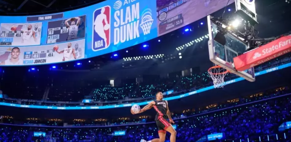 Keshad Johnson del Heat triunfa en el concurso de clavadas de la NBA