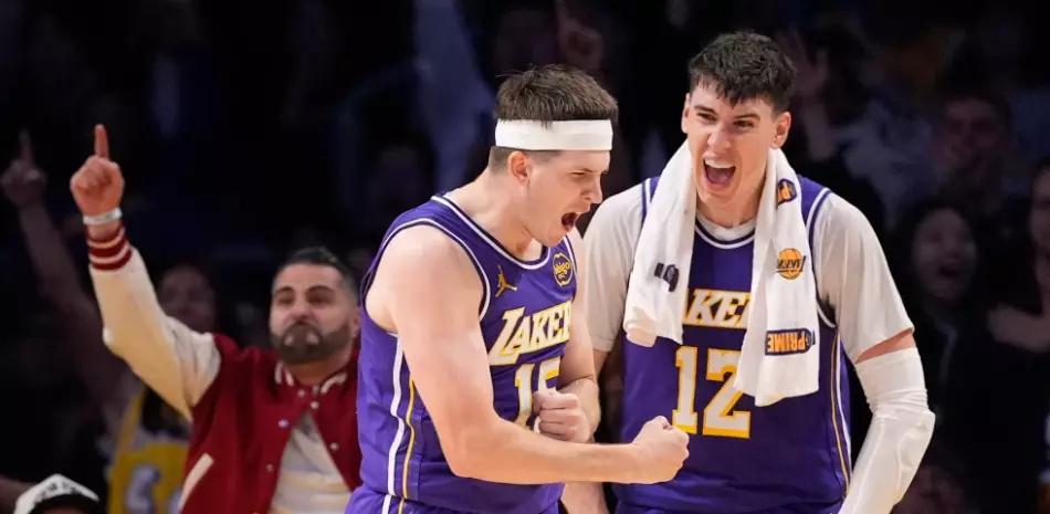 Lakers-vencen-a-Sixers-a-pesar-de-la-preocupante-lesion-de-Doncic_.webp