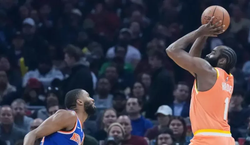 Los-Cavs-de-Harden-se-imponen-sobre-los-Knicks-mientras-Kuminga-y-Murray-hacen-su-debut_.webp