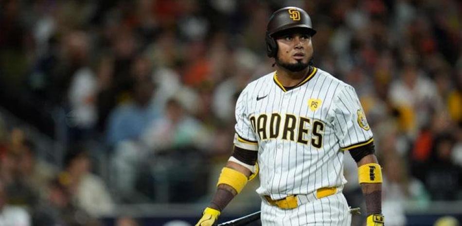 Luis-Arraez-se-une-oficialmente-a-los-Gigantes_.jpg