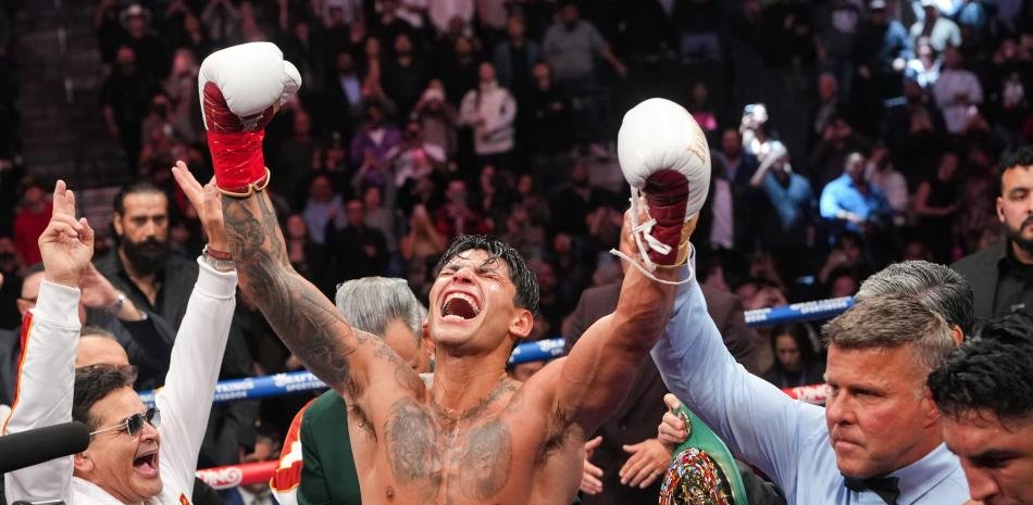 Ryan-Garcia-conquista-el-titulo-welter-del-CMB-tras-vencer-a-Mario-Barrios-por-decision-unanime_.jpg