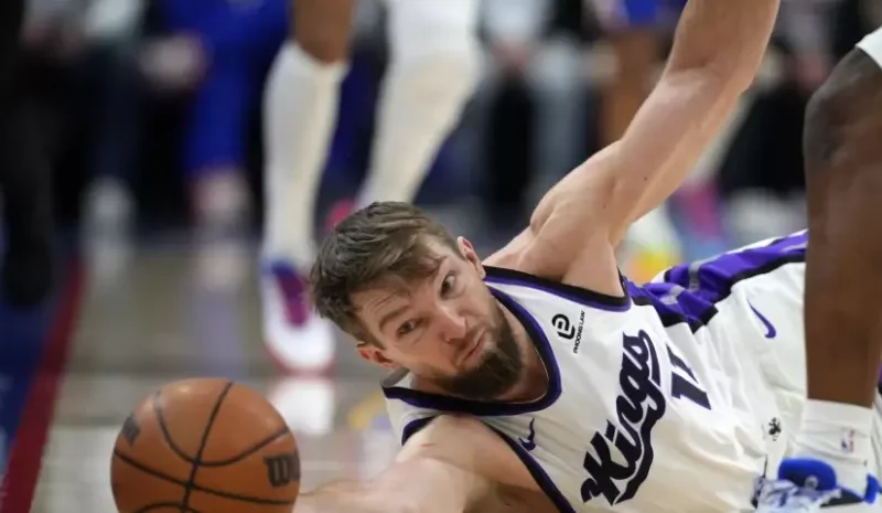 Sabonis-y-LaVine-de-los-Kings-no-jugaran-mas-esta-temporada-en-la-NBA_.webp