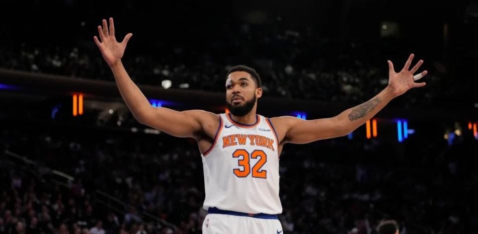 Towns logra un doble-doble en la victoria de los Knicks sobre los Bucks
