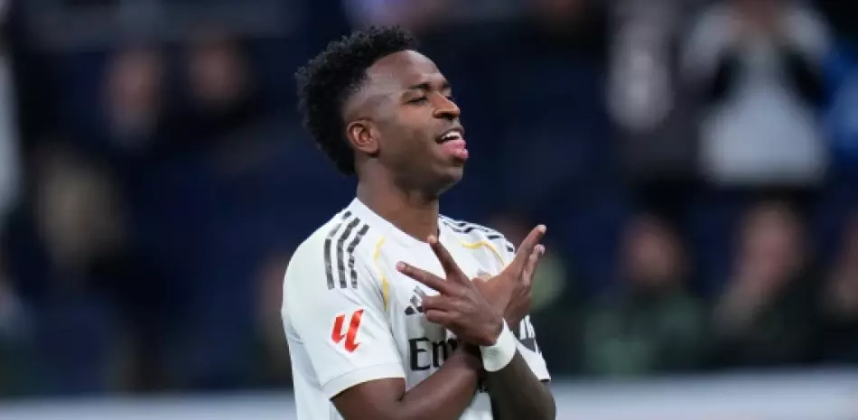 Vinícius brilla con doblete en la victoria 4-1 del Real Madrid sobre la Real Sociedad sin Mbappé en el equipo
