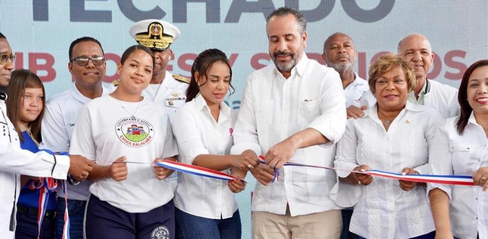 Gobierno impulsa el deporte escolar con nuevo techado en Santo Domingo Norte