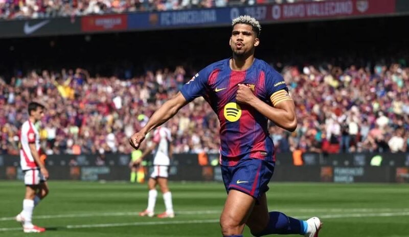 El Barcelona gana y aumenta su ventaja en la Liga Española