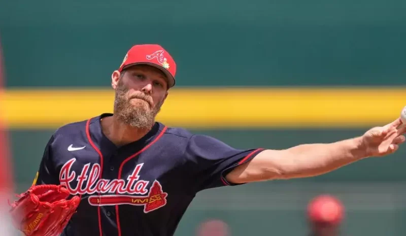 Bravos confían en Chris Sale para estabilizar una rotación diezmada por lesiones