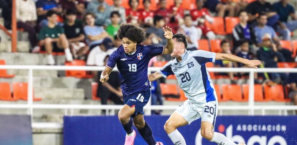 Dominicana y El Salvador empatan a dos en partido de la Concacaf Series