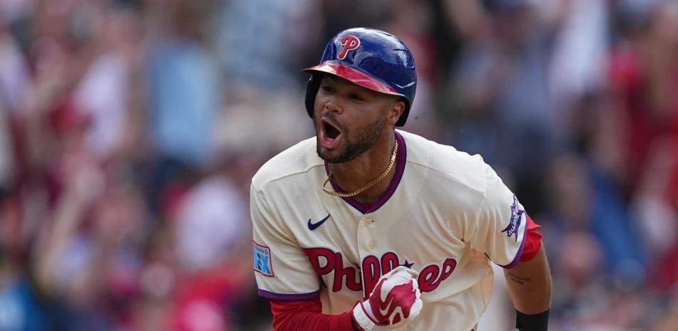 Justin Crawford y Edmundo Sosa lideran