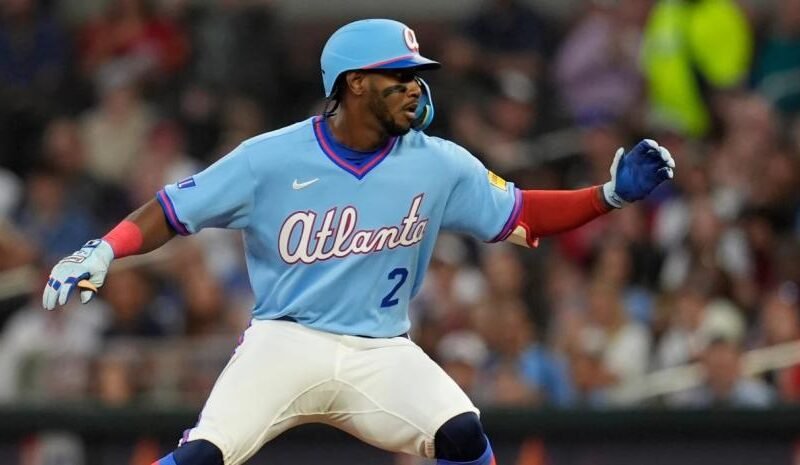 Jorge Mateo dispara cuatro hits y los Bravos dan paliza 13-1 a los Guardianes