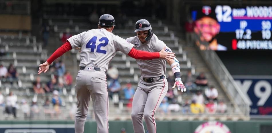 Trevor Story jonronea e impulsa 5 en la victoria de Bston sobre Mellizos