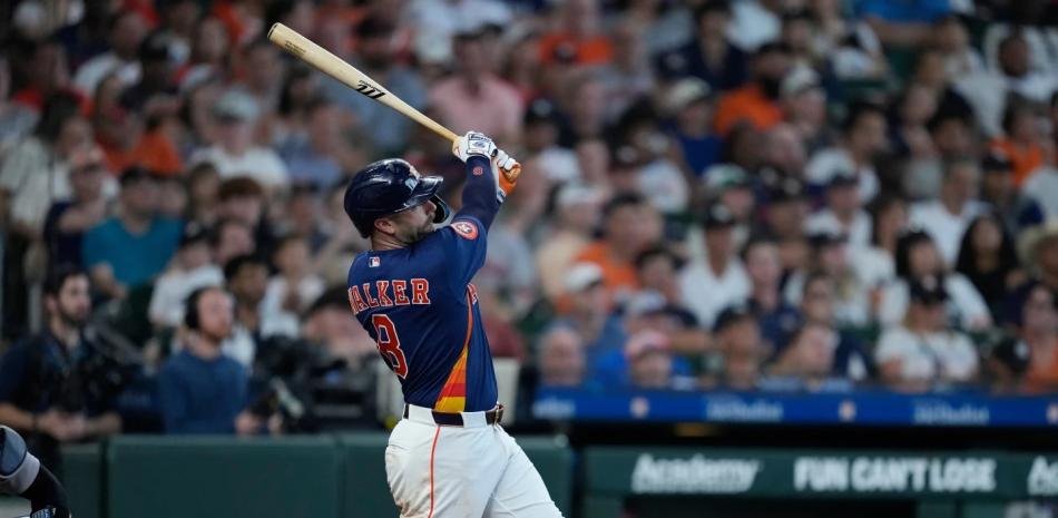 Astros castigan a Luis Gil y culminan con racha ganadora de Yankees