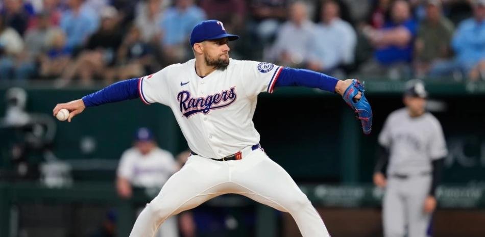Eovaldi lanza 7 entradas en blanqueada 3-0 de Rangers sobre Yankees y evitan barrida