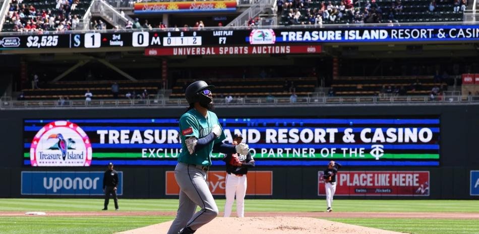 Cole Young impulsó 3 carreras y guía a los Marineros al triunfo sobre Marineros