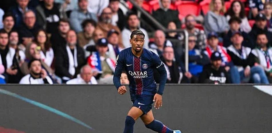 El PSG empata 2-2 con el Lorient y sigue en ruta de lograr el cetro