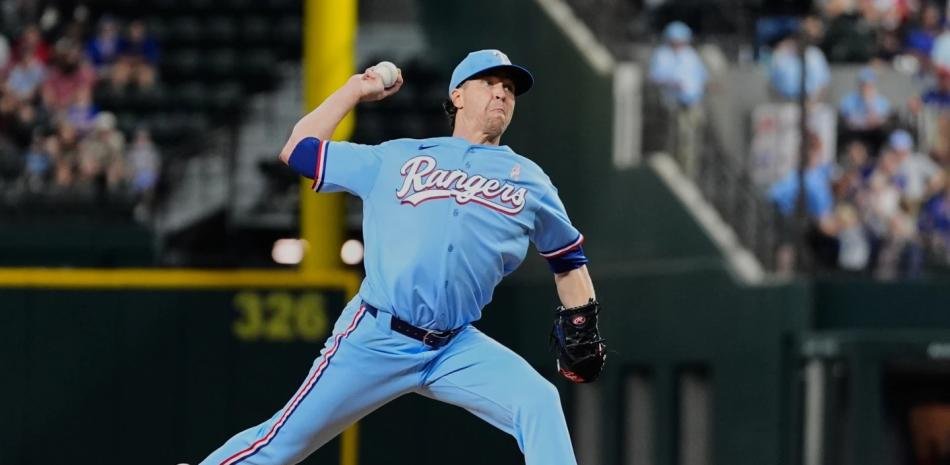 Jacob deGrom ponchó a 10, alcanzó los 1900 y los Rangers blanquean Cubs