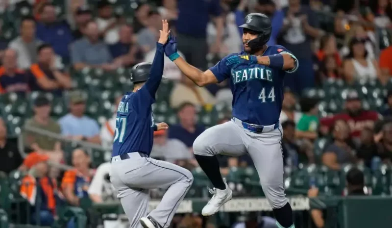 Julio Rodríguez conecta jonrón, Marineros le han ganado ocho seguidos a los Astros