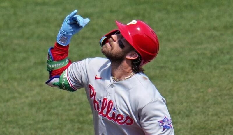 Harper conecta un jonrón contra Paul Skenes y los Phillies vencen a Piratas