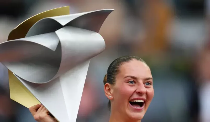 Svitolina y Kostyuk alzan trofeos en las canchas de tenis por la Ucrania devastada