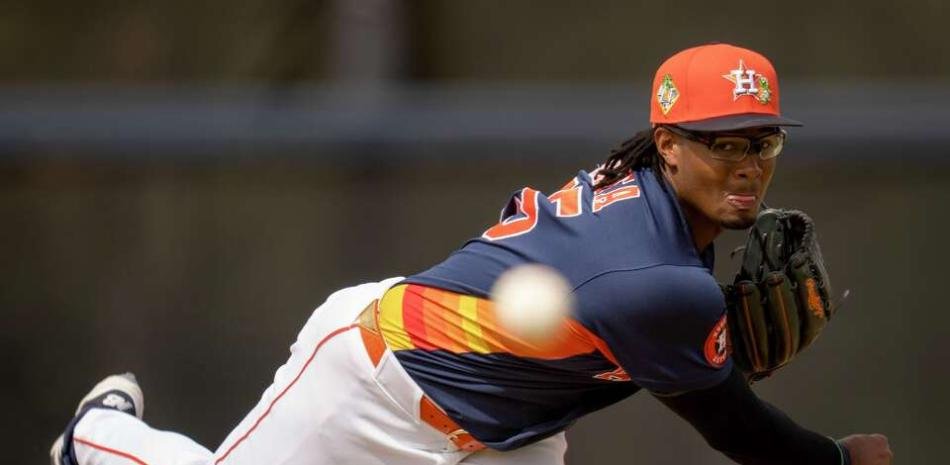 Alimber Santa es subido a las Grandes Ligas por los Astros de Houston