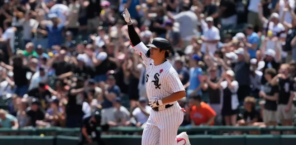 Murakami da cuadrangular y los Medias Blancas frenan a los Mellizos de Minnesota