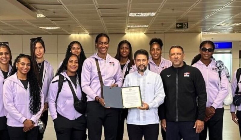 Embajador de República Dominicana en Brasil recibe a Reinas del Caribe