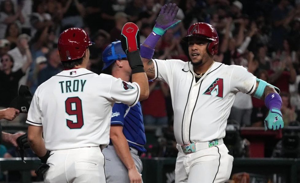 Ketel Marte pega cuadrangular en la novena y los Diamondbacks superan 3-2 a Dodgers