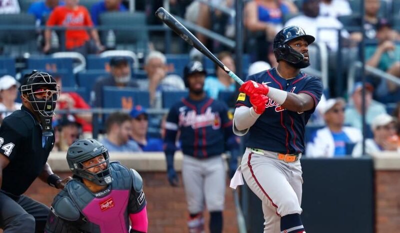 White-y-Harris-II-brillan-en-la-victoria-de-los-Bravos-sobre-los-Mets-3-1_.jpg