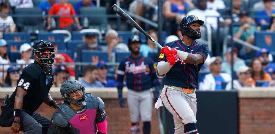 White y Harris II brillan en la victoria de los Bravos sobre los Mets 3-1